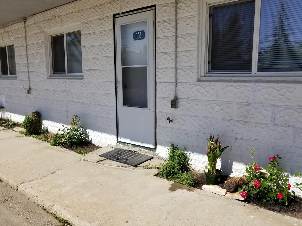 Melsask Motel Melville Exterior photo